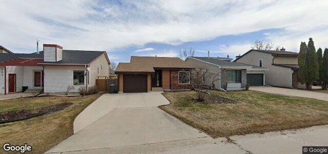 Larawan ng 100 Brixton Bay sa Winnipeg, Manitoba