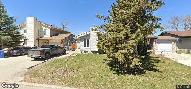 Larawan ng 102 Strand Circle sa Winnipeg, Manitoba