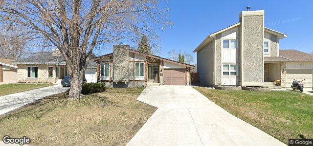 Larawan ng 11 Upton Place sa Winnipeg, Manitoba