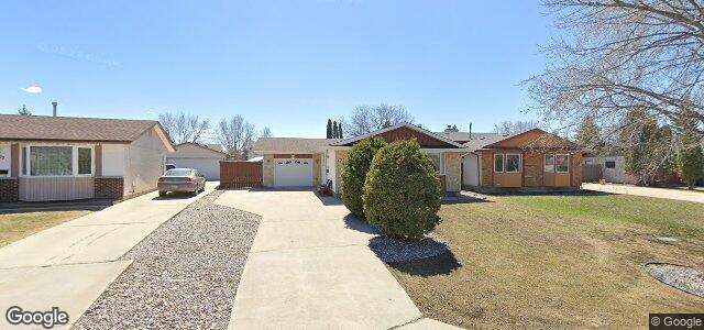 Larawan ng 131 Tufnell Drive sa Winnipeg, Manitoba