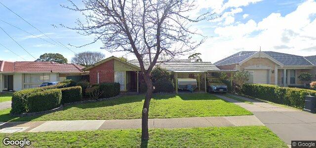 Larawan ng 14 Cummings Crescent sa Winnipeg, Manitoba
