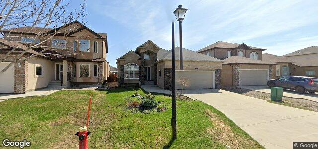 Larawan ng 15 Farnsworth Crescent sa Winnipeg, Manitoba