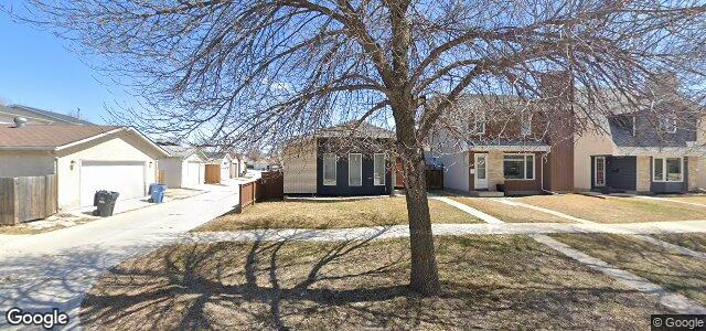 Larawan ng 15 Sandrington Drive sa Winnipeg, Manitoba