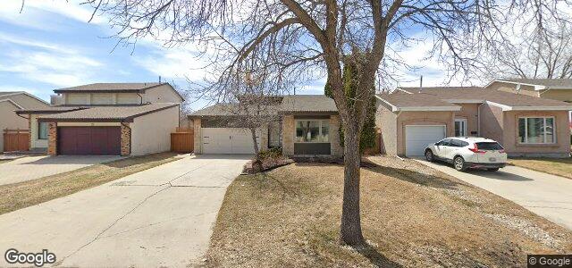 Larawan ng 18 Furness Bay sa Winnipeg, Manitoba