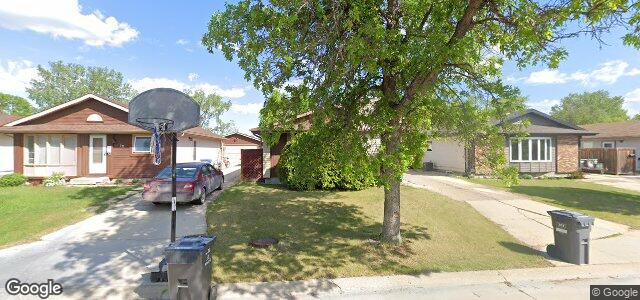 Larawan ng 19 Pear Tree Bay sa Winnipeg, Manitoba