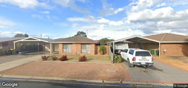 Larawan ng 19 Pevensey Place sa Winnipeg, Manitoba