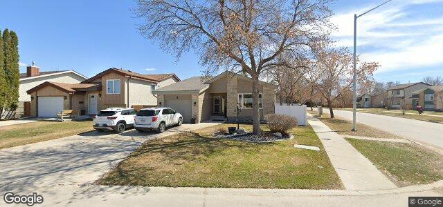 Larawan ng 2 Eastcote Drive sa Winnipeg, Manitoba