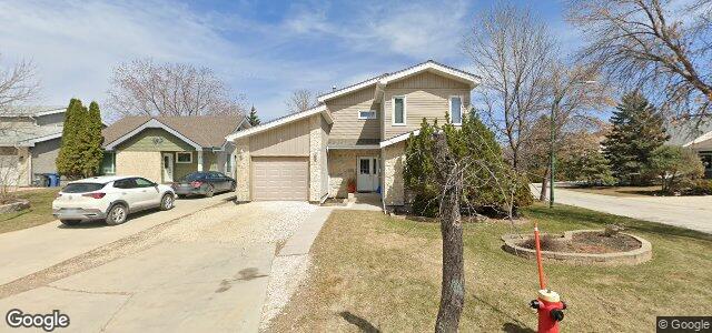 Larawan ng 2 Kinsbourne Green sa Winnipeg, Manitoba