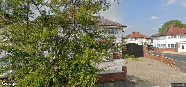 Larawan ng 2 Longford Avenue sa Winnipeg, Manitoba