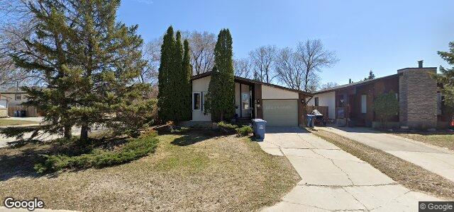 Larawan ng 2 Strand Circle sa Winnipeg, Manitoba