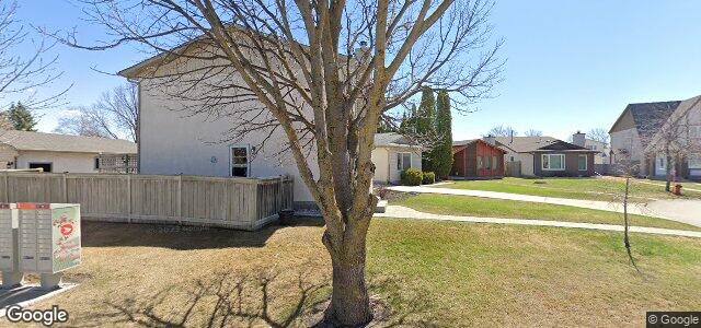 Larawan ng 203 Tufnell Drive sa Winnipeg, Manitoba