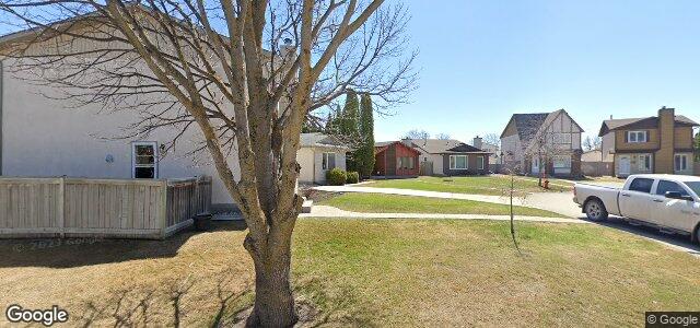 Larawan ng 207 Tufnell Drive sa Winnipeg, Manitoba