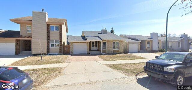 Larawan ng 208 Charing Cross Crescent sa Winnipeg, Manitoba