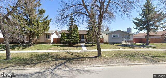 Larawan ng 210 Paddington Road sa Winnipeg, Manitoba