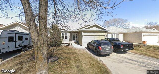 Larawan ng 23 Cummings Crescent sa Winnipeg, Manitoba