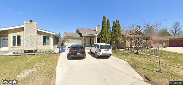 Larawan ng 23 Upton Place sa Winnipeg, Manitoba