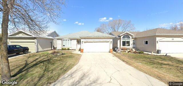 Larawan ng 27 Cummings Crescent sa Winnipeg, Manitoba