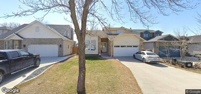 Larawan ng 30 Cummings Crescent sa Winnipeg, Manitoba