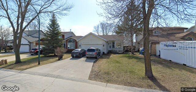 Photo of 30 Kingsclear Drive in Winnipeg, Manitoba