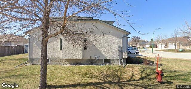 Larawan ng 30 Orford Crescent sa Winnipeg, Manitoba