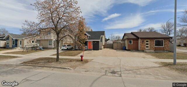 Larawan ng 304 Burland Avenue sa Winnipeg, Manitoba