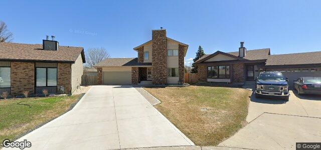 Larawan ng 35 Upton Place sa Winnipeg, Manitoba