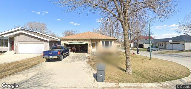 Larawan ng 39 Cummings Crescent sa Winnipeg, Manitoba