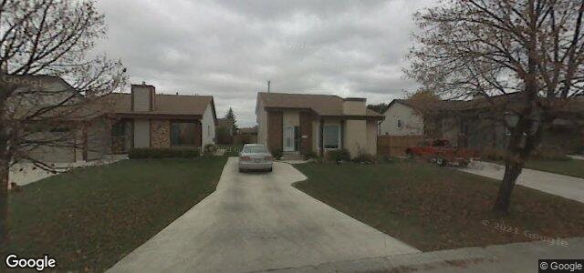 Larawan ng 51 Pately Crescent sa Winnipeg, Manitoba