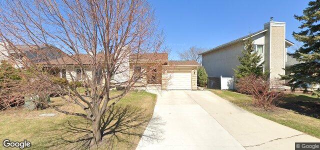 Larawan ng 7 Grimsby Place sa Winnipeg, Manitoba