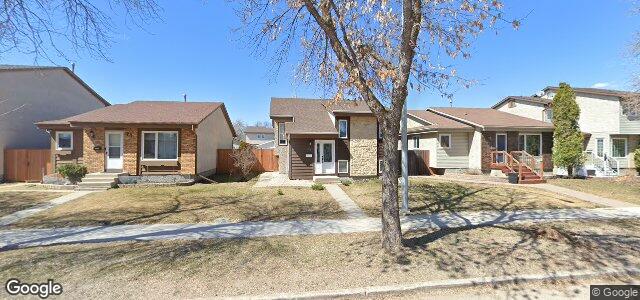 Larawan ng 77 Burland Avenue sa Winnipeg, Manitoba