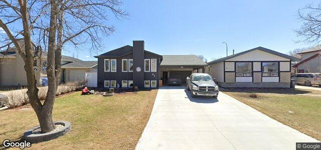 Photo of 82 Southwalk Bay in Winnipeg, Manitoba