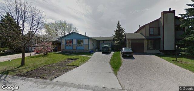 Photo of 86 Southwalk Bay in Winnipeg, Manitoba