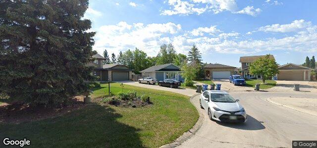 Larawan ng 99 Pear Tree Bay sa Winnipeg, Manitoba