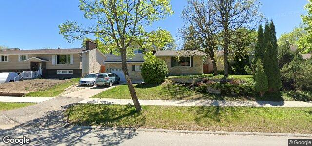 130 Barker Boulevard（加拿大曼尼托巴省温尼伯市）房屋照片