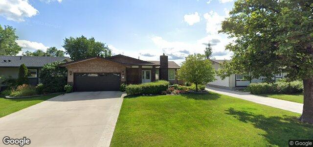 Larawan ng 303 Barker Boulevard sa Winnipeg, Manitoba