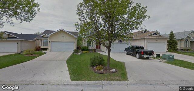 Larawan ng 104 Glencairn Road sa Winnipeg, Manitoba