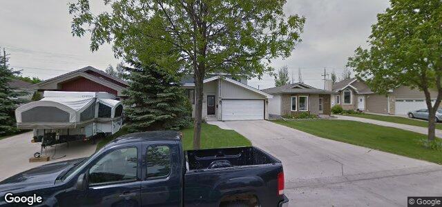 Larawan ng 110 Pinetree Crescent sa Winnipeg, Manitoba