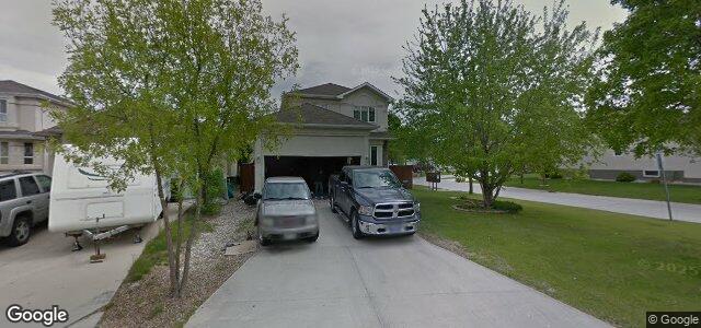 Larawan ng 111 Glencairn Road sa Winnipeg, Manitoba