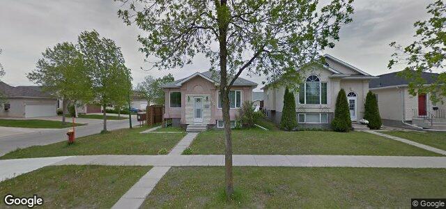 Larawan ng 111 Maplegrove Road sa Winnipeg, Manitoba