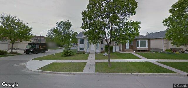 Larawan ng 124 Maplegrove Road sa Winnipeg, Manitoba