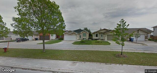 Larawan ng 15 Maplegrove Road sa Winnipeg, Manitoba