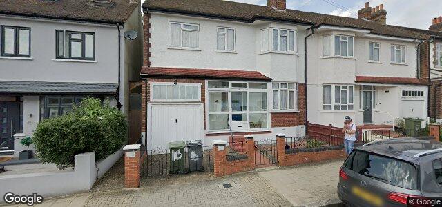 Photo of 16 Glencairn Road in Winnipeg, Manitoba