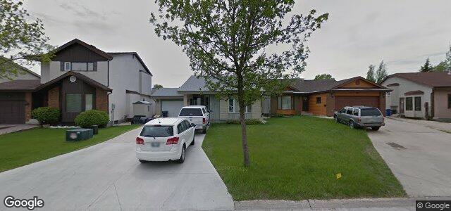 Larawan ng 18 Pinetree Crescent sa Winnipeg, Manitoba