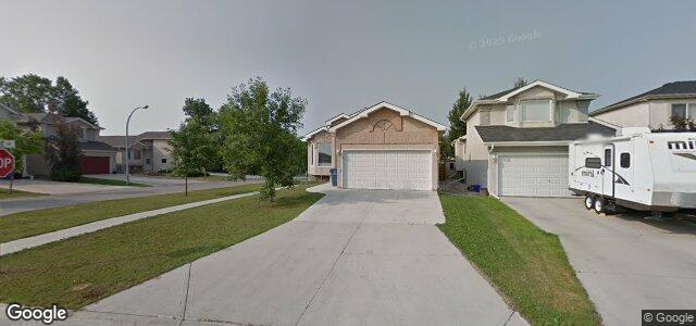 Larawan ng 2 Gateside Way sa Winnipeg, Manitoba