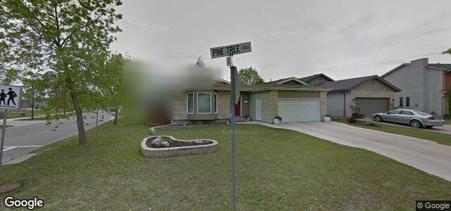 Larawan ng 2 Pinetree Crescent sa Winnipeg, Manitoba