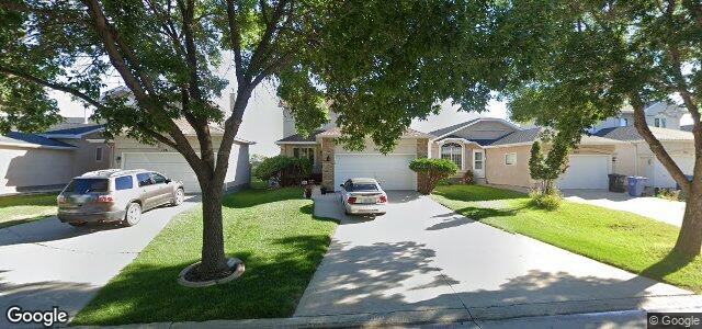 Larawan ng 200 Glencairn Road sa Winnipeg, Manitoba