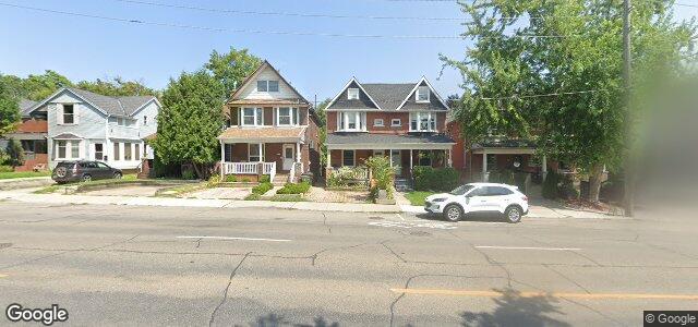 Larawan ng 272 Woodbine Avenue sa Winnipeg, Manitoba