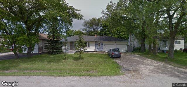 Larawan ng 303 Ridgecrest Avenue sa Winnipeg, Manitoba