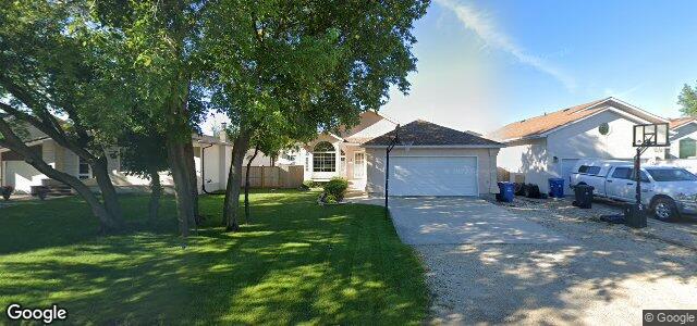 Larawan ng 306 Benn Avenue sa Winnipeg, Manitoba