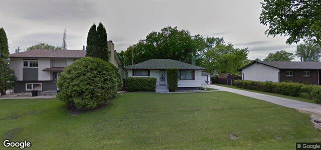 Larawan ng 306 Le Peress Avenue sa Winnipeg, Manitoba
